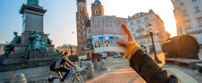 Artık bu görüntü tarih oluyor, pasaportunuza vize basılmayacak