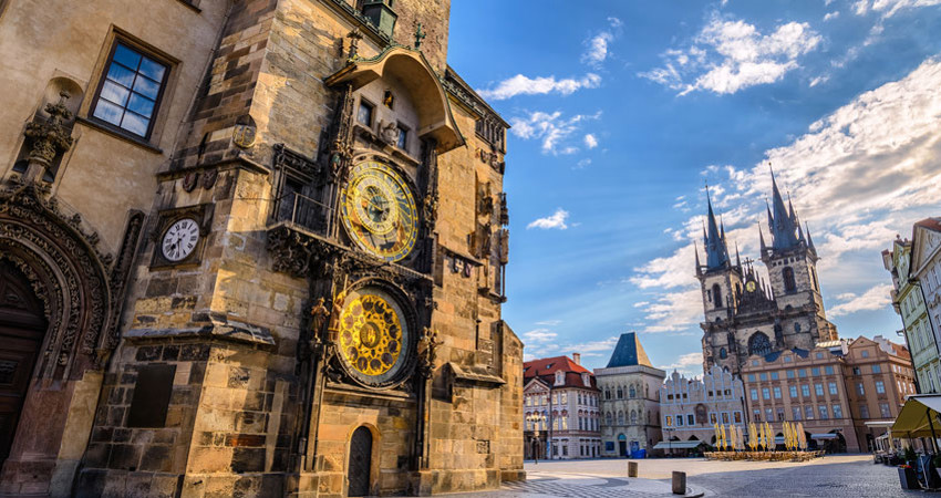 Astronomik Saat ve Old Town